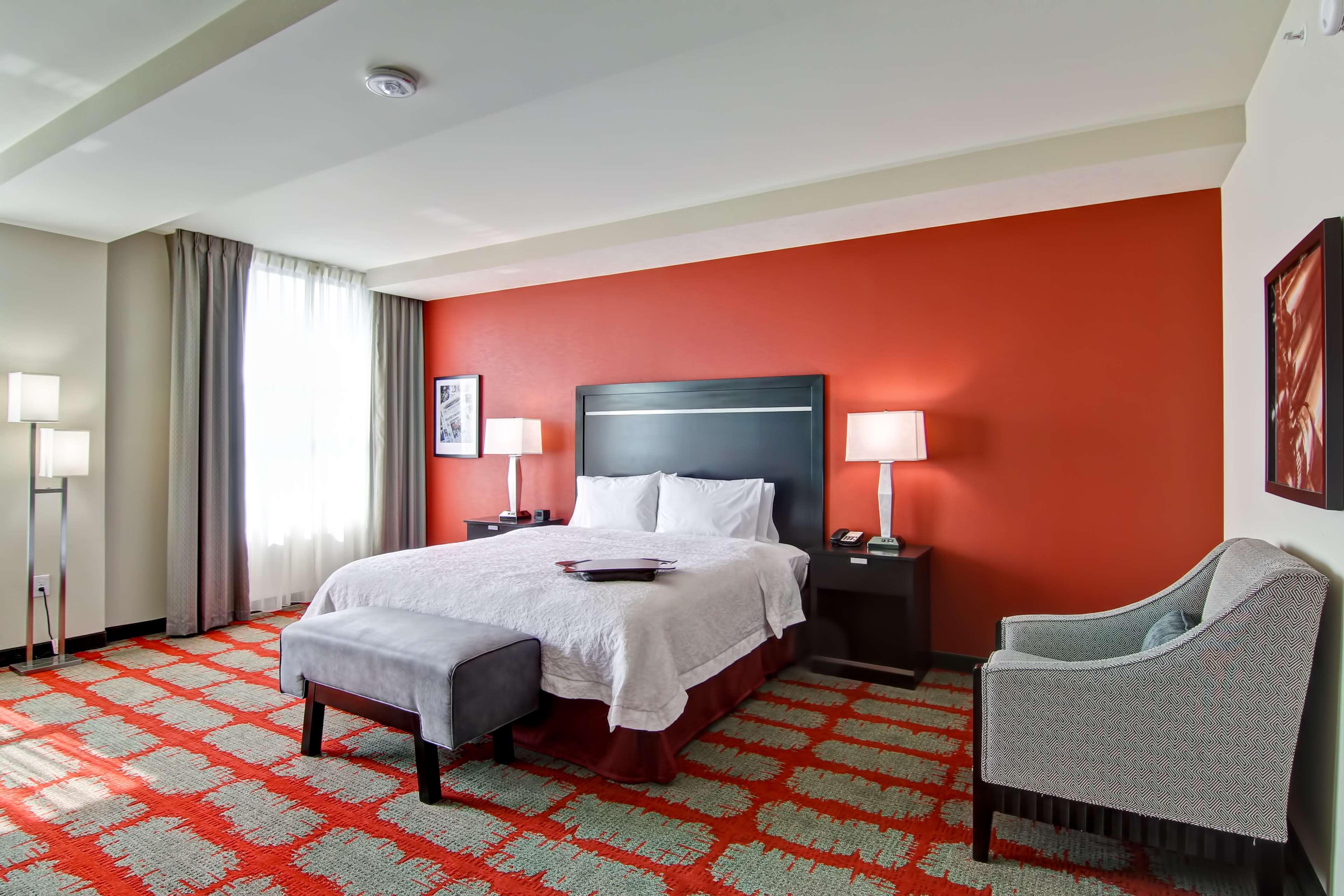 Hampton Inn And Suites Cincinnati - Downtown Exterior foto